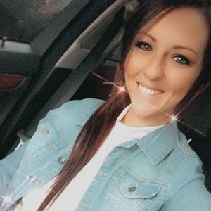 Meet your Posher, Lydia